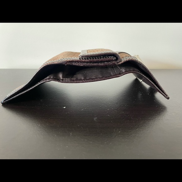 Coach signature C wallet! - Picture 7 of 8